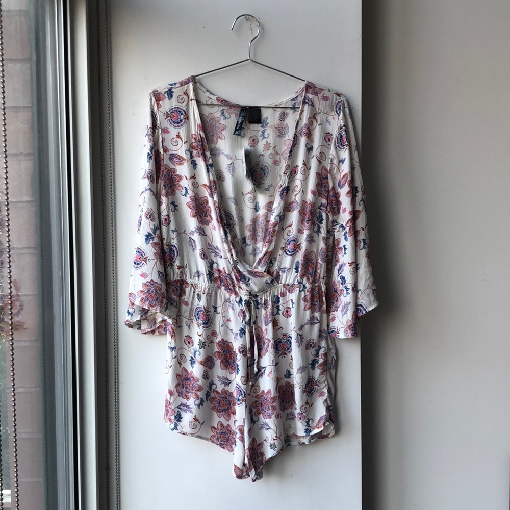 NWT Luna Chix Floral Bell Sleeve Rayon Romper!